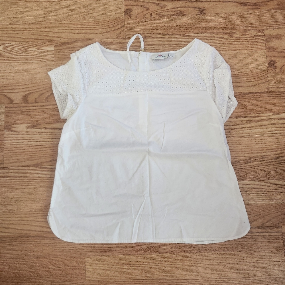 EUC Vineyard Vines White Eyelet Short Sleeve Top, Size M